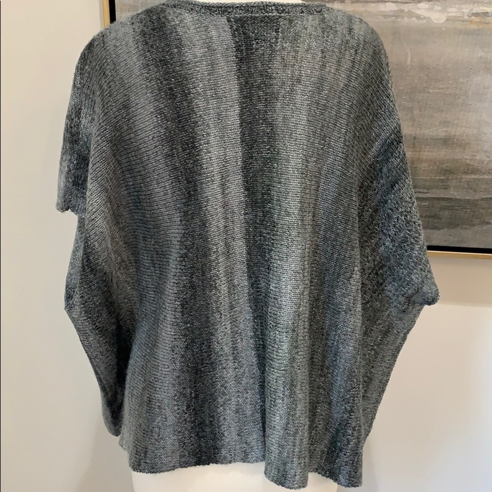 Sweater - Picture 5 of 7